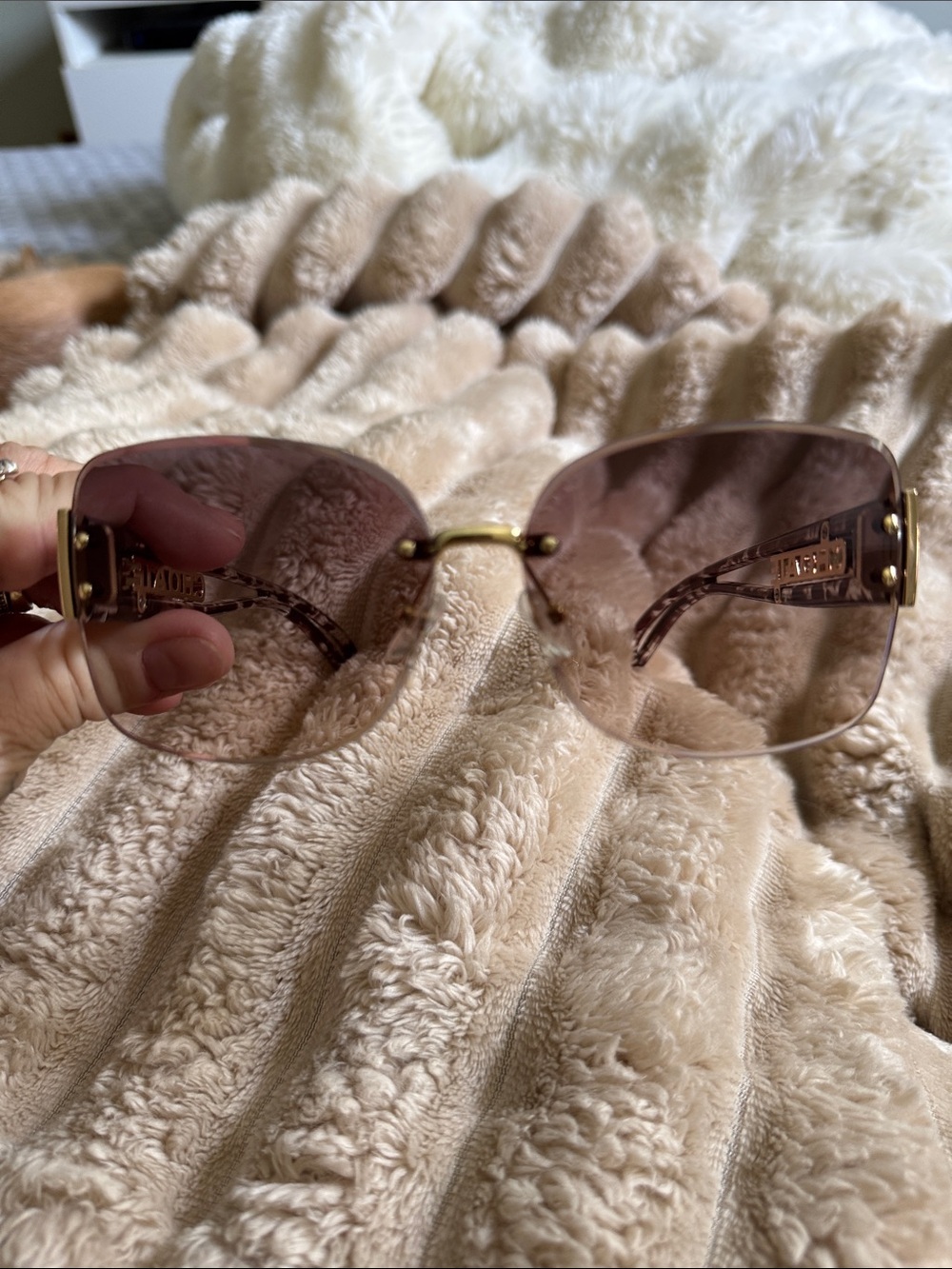 Rimless Women's Sunglasses with Pink Gradient Lenses and Gold Accents